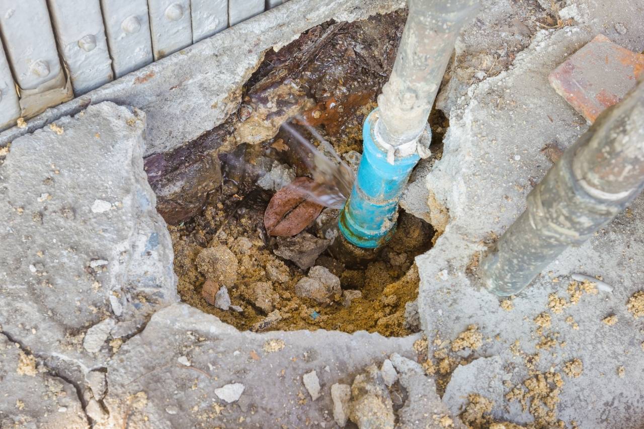 underground pipe leaking