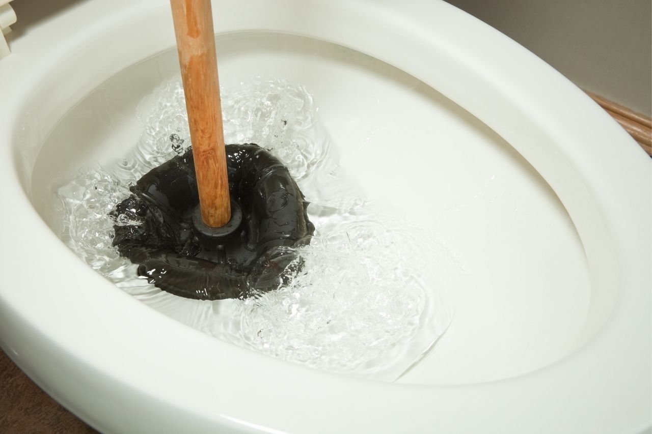 ⁠toilet / drainage smelly / odor / stinky